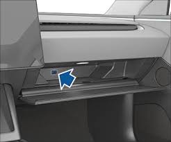 tesla usb port